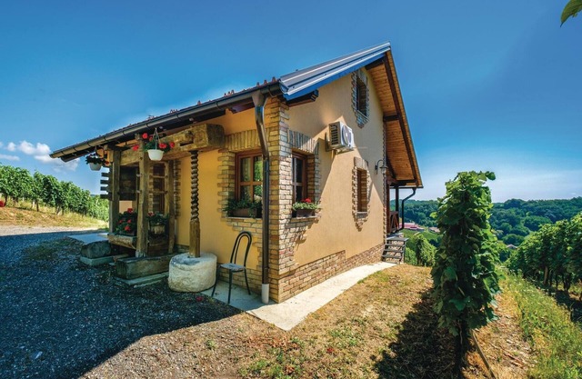 Preciosa casa en Hrnjanec