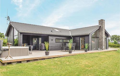Lovely Home In Juelsminde With Wifi