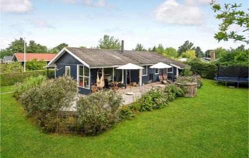 Lovely Home In Juelsminde With Kitchen