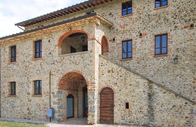 Lovely home in Montone with WiFi