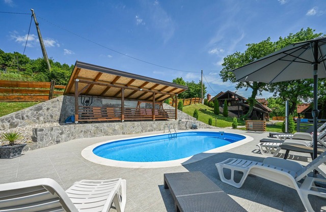 Preciosa casa en Radoboj