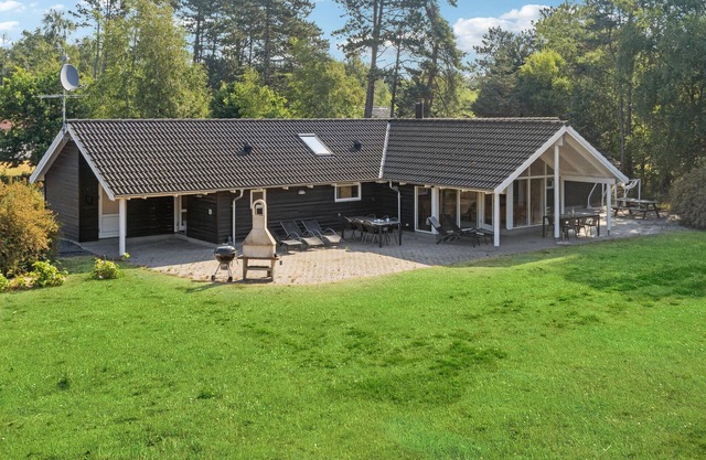 Preciosa casa en Rødby con sauna