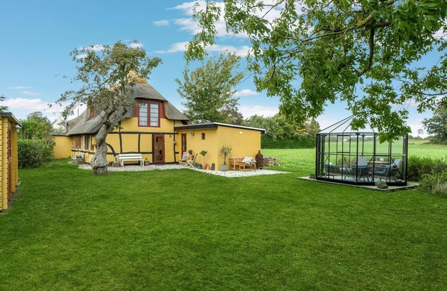 Preciosa casa en Rudkøbing con cocina