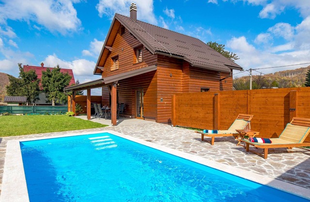 Preciosa casa en Tuk Vojni
