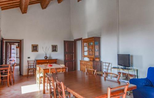 Lovely Home In Villa Torre Di Cingoli