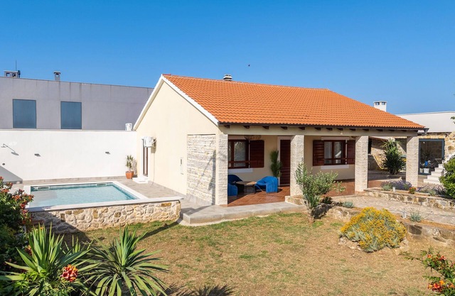 Preciosa casa en Zagrad