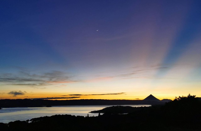 Sunrise Hill House, naturaleza pura con vista espectacular al Lago Arenal.