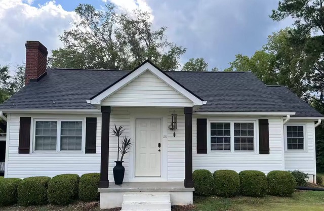 Lovely house with AC in charming Due West