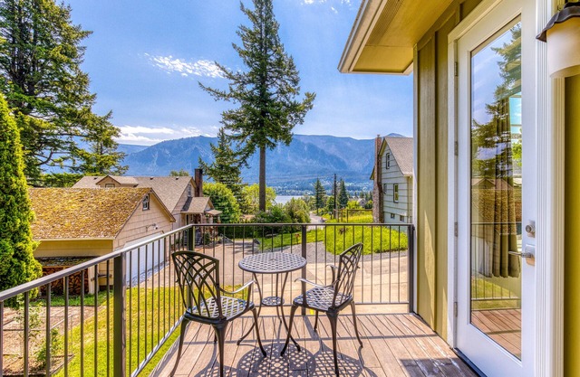 Lovely house with river & mountain views, deck, grill, washer/dryer & wood stove