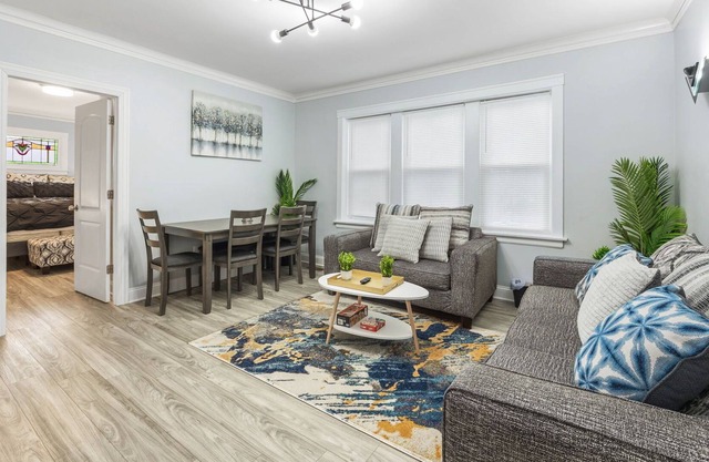 Lovely King & Queen Suites | 1sr Flr Unit