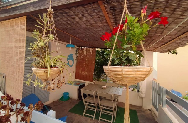 Preciosa casita en el corazón de Pomonte a pocos pasos del mar.