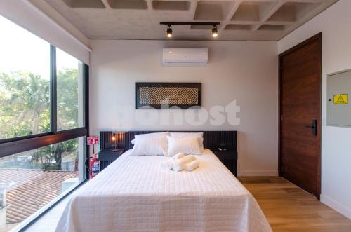 Lovely Loft Blocks From Shopping Mcal Lopez