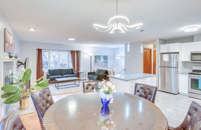 Lovely Minneapolis Home Near Target Field!