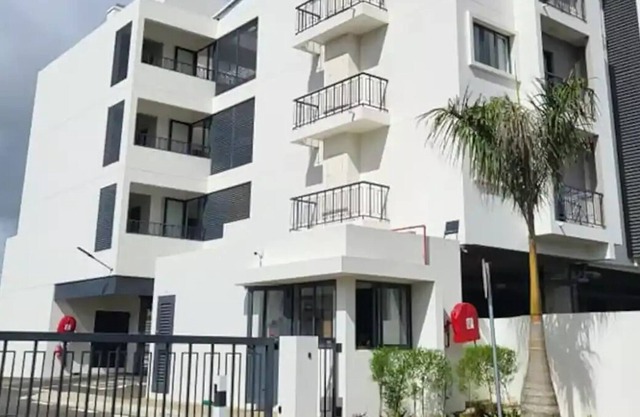 Lovely Modern Apartment near Shopping Mall & Metro Station & Mountain View