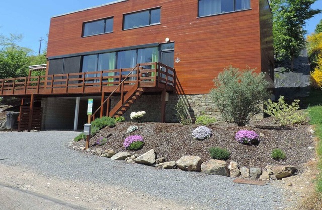 Moderna Casa vacacional en Stavelot con sauna