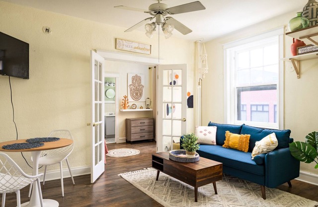 Lovely monthly rental in heart of Cap Hill!
