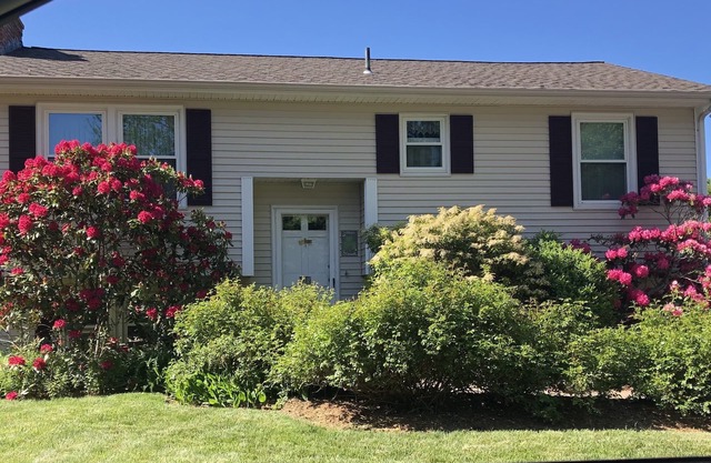 Preciosa casa de Narragansett, vecindario tranquilo cerca de la playa y hermoso río estrecho