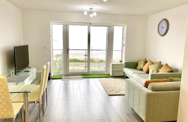 Lovely New 2 Bedroom Condo with Stunning Seaviews