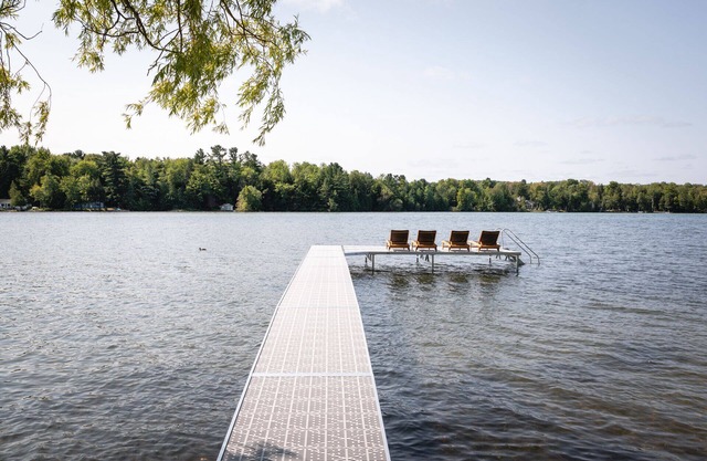 Lovely North Lake Leelanau Retreat!