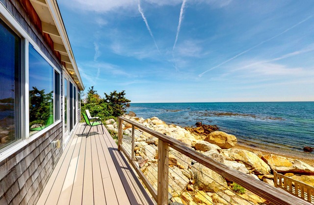 Hermosa casa frente al mar w / cubierta y vistas panorámicas!