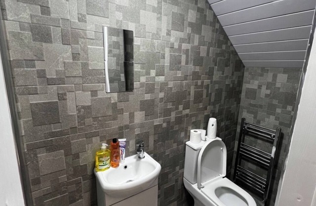 Lovely private room with a private bathroom