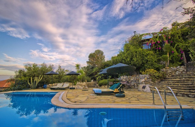 Preciosa villa privada en la retirada pacífica de Sögüt - Picture Perfect !!