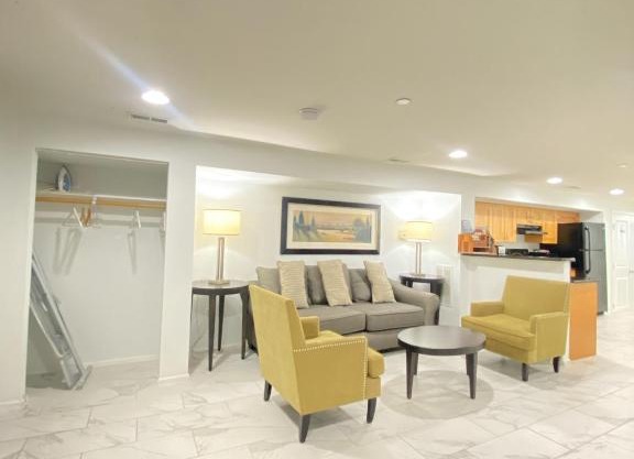 Lovely Remodeled 2bdrm Basement Home