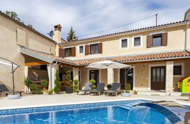 Lovely restored house with heated pool