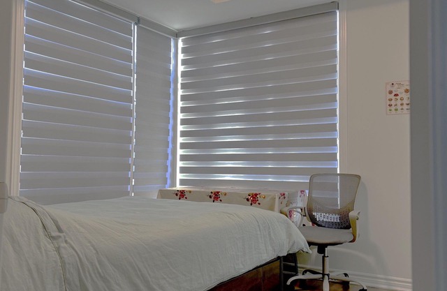 Lovely room.Private bathroom it's close to the airport.there are many convenienc