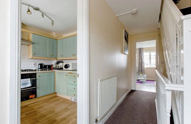 Lovely Shared 4 Bed Home Near The Thames