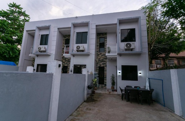 Lovely Soter Modern Apartment