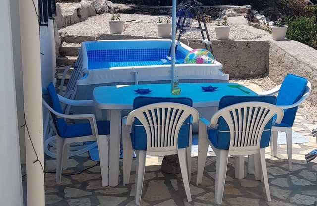 Lovely Studio in Strinilas With its own Pool