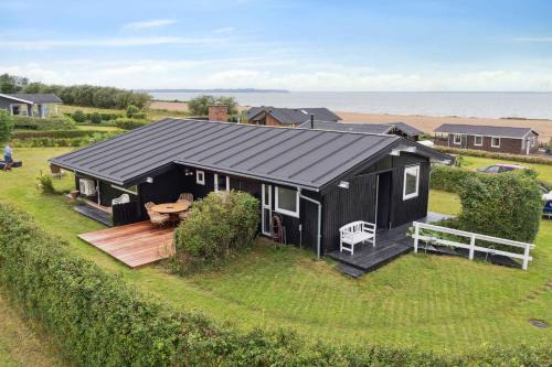 Lovely Summerhouse By Skaastrup Strand W Sea View