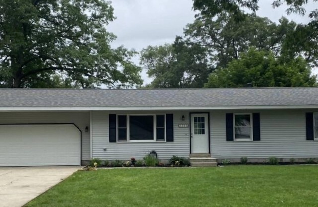 Lovely three bedroom home in a quiet neighborhood