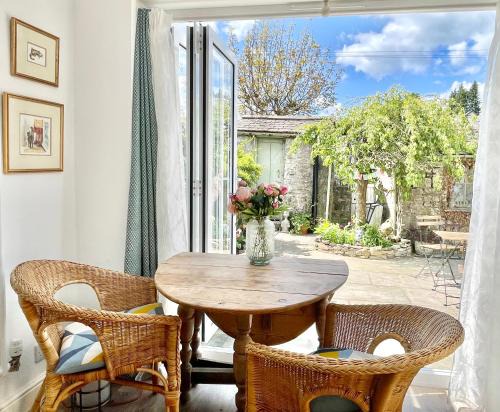 Lovely Two Bed Cottage in North Kendal
