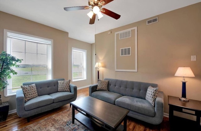 Lovely Unit in Historic SW Garden - 3 Queen beds