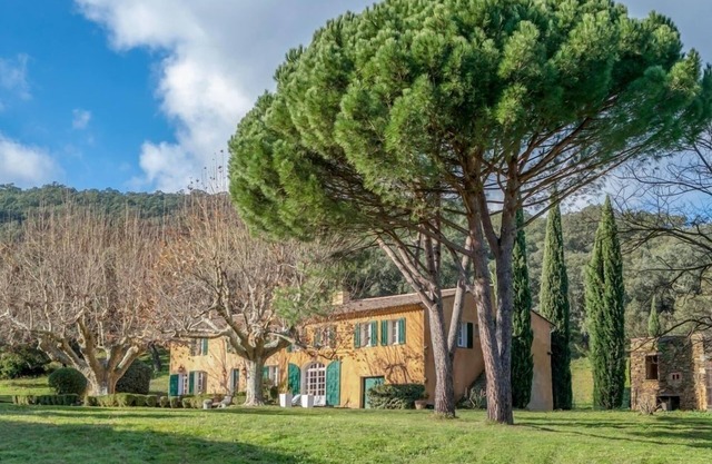 Alquiler de villa en el var cerca de saint. tropez sur de francia