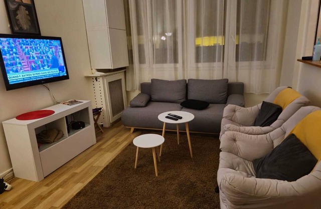 Lovely, well-located apartment close to the metro and all amenities