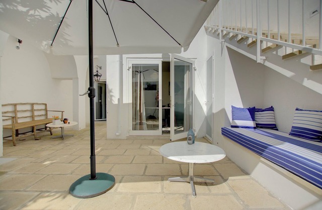 Lovely70-Style PATIO