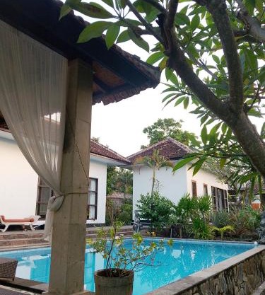 Lovina villa cinta