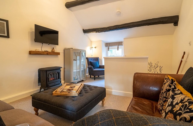 Low Nook Cottage - Newly refurbished cottage for three guests