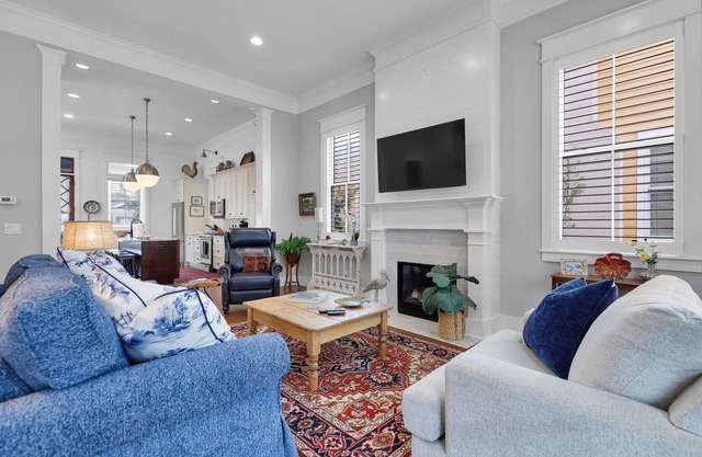 Lowcountry Living in Habersham Community Pool and Dock