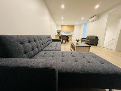 Lower Hutt Central Brand New 3 bedroom 2 Bath Spacious House Balcony Private garage