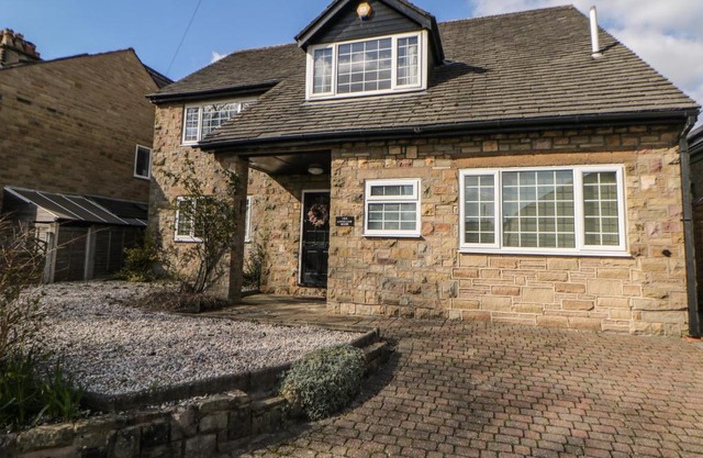 Lower Lane House