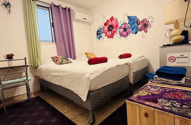 Lowest Place on Earth B&B Private Cosy Double Room Shared Bathroom and Kitchen