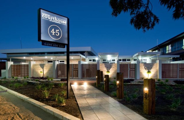 Loxton Courthouse Apartments