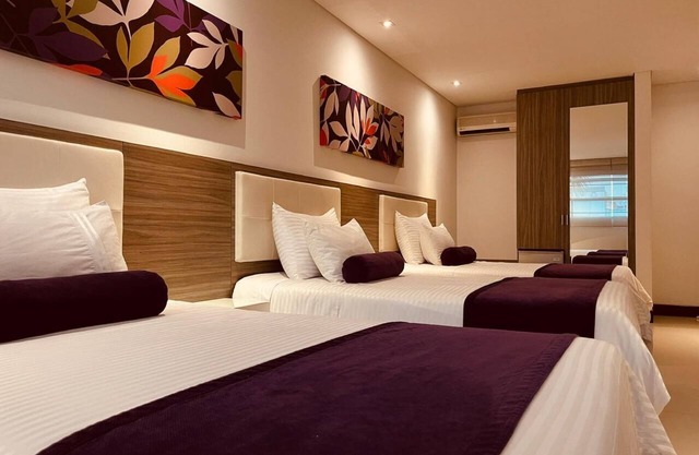 Loyds Hotel
