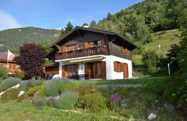 Loye: Chalet Le Colinet, cerca de Vercorin / Nax. Gran jardín soleado,