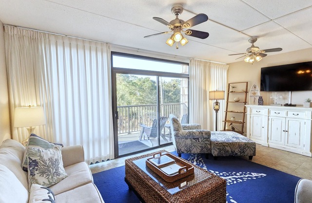 LR-324 Second Row Condo - North Litchfield Beach - Community Pool