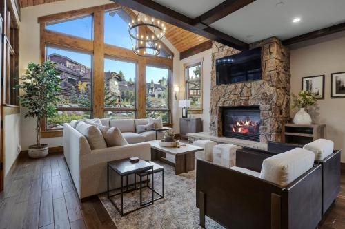 LR902 The Chalet at Lewis Ranch Home